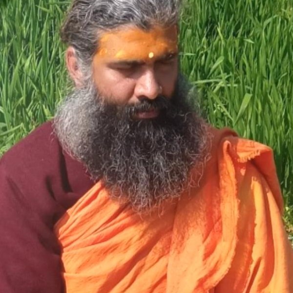 Pujya Acharya Shri Swami Rambhadra Sharan Ji